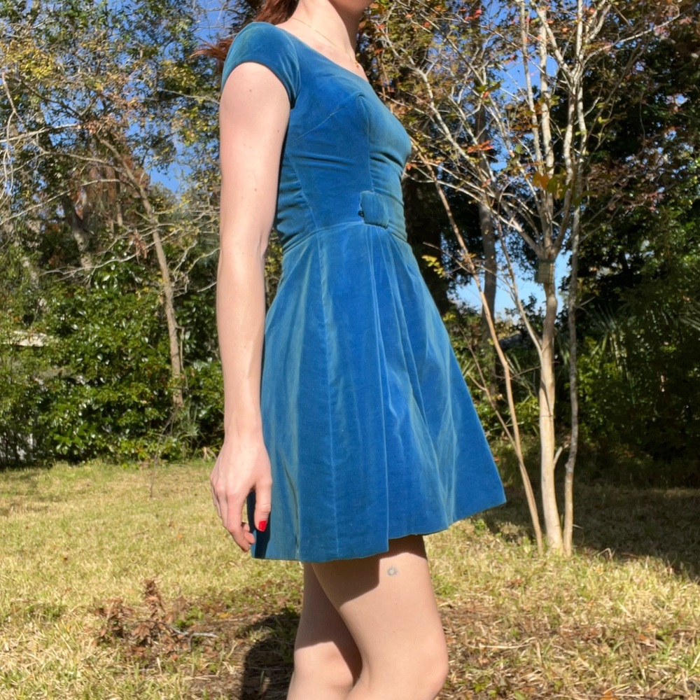 Vintage 1950’s Velvet Dress - Picture 3 of 8